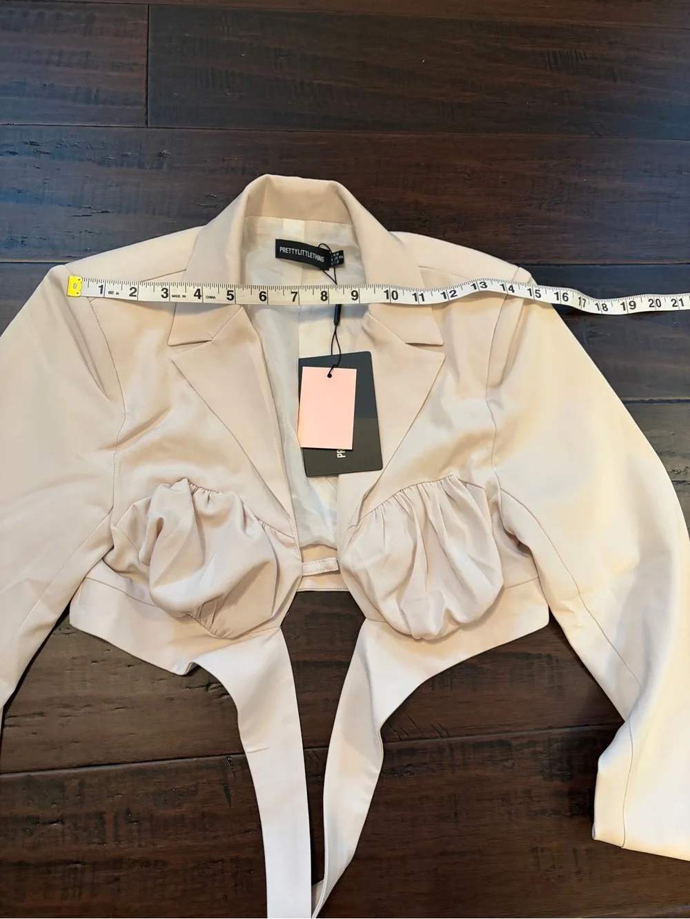 NWT Pretty little Thing Ruched Bust Cropped Blazer in Stone wrap waist sexy - Picture 4 of 10